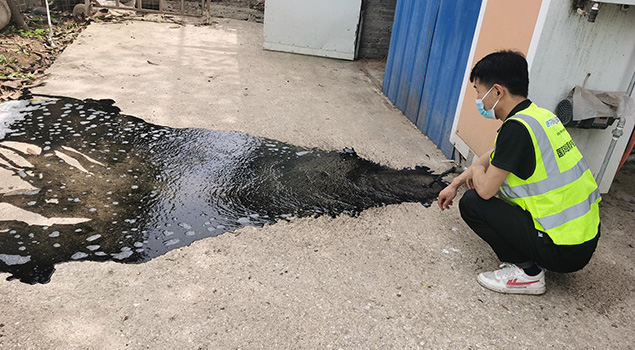 青青草成人自拍排污现场